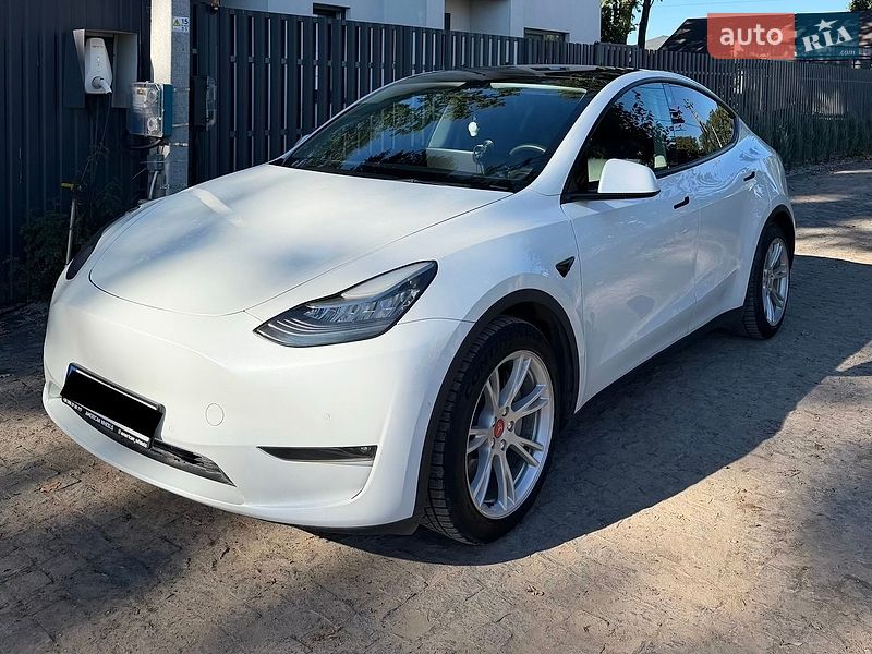 Tesla Model Y 2021