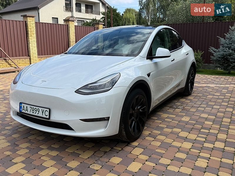 Tesla Model Y 2021