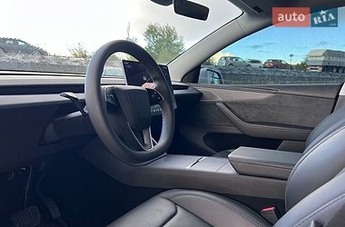 Внедорожник / Кроссовер Tesla Model Y 2025 в Львове