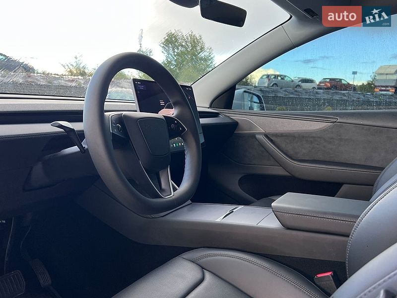 Внедорожник / Кроссовер Tesla Model Y 2025 в Львове