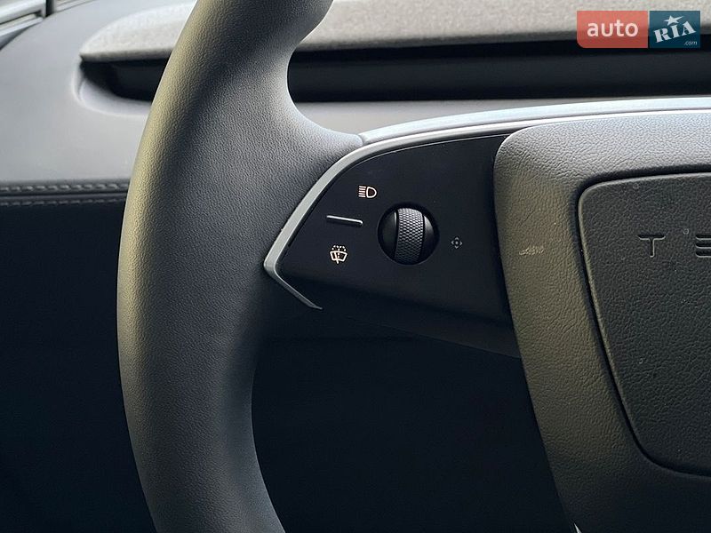 Внедорожник / Кроссовер Tesla Model Y 2025 в Львове