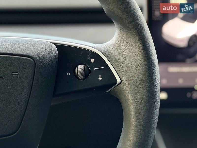 Внедорожник / Кроссовер Tesla Model Y 2025 в Львове