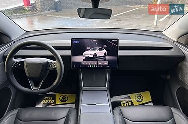 Внедорожник / Кроссовер Tesla Model Y 2025 в Львове