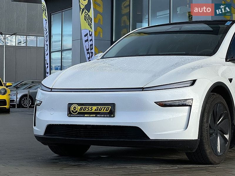 Внедорожник / Кроссовер Tesla Model Y 2025 в Львове