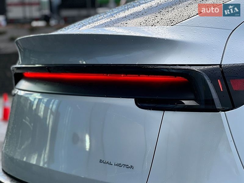 Внедорожник / Кроссовер Tesla Model Y 2025 в Львове