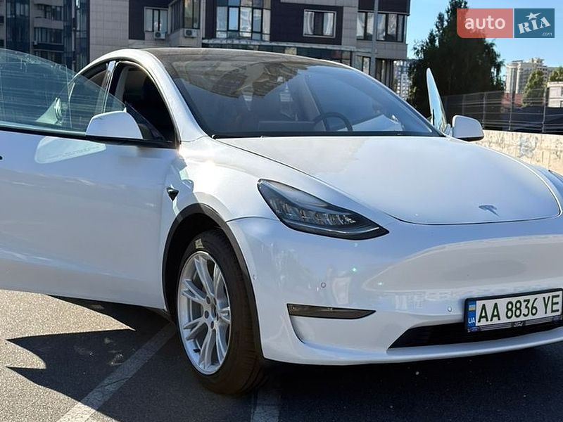 Tesla Model Y 2022