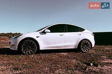Tesla Model Y  2023