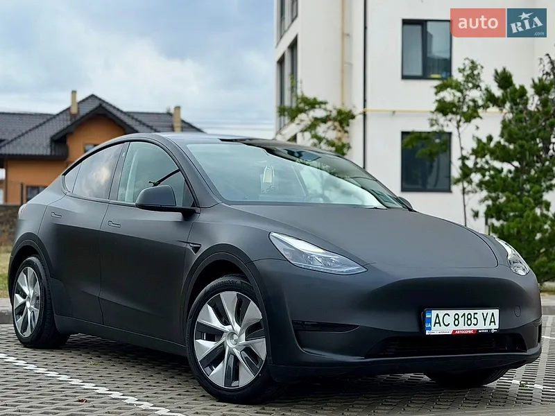 Tesla Model Y 2023