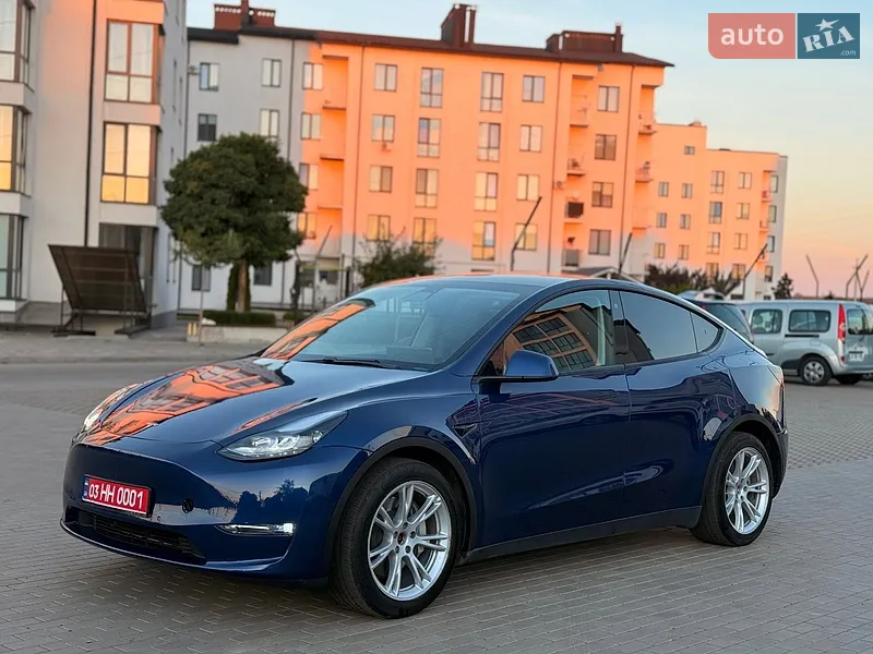Tesla Model Y 2020