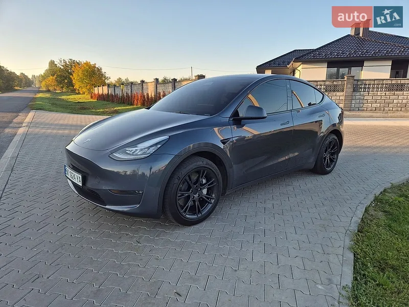 Tesla Model Y 2022