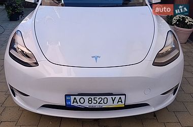 Tesla Model Y  2023