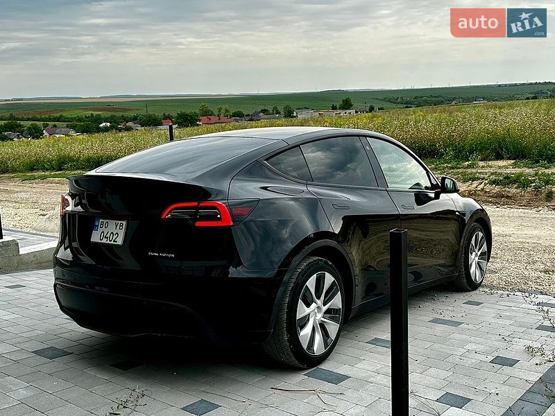 Tesla Model Y 2020