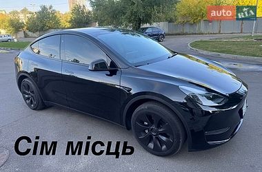 Tesla Model Y  2023