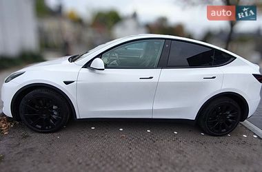 Tesla Model Y  2022