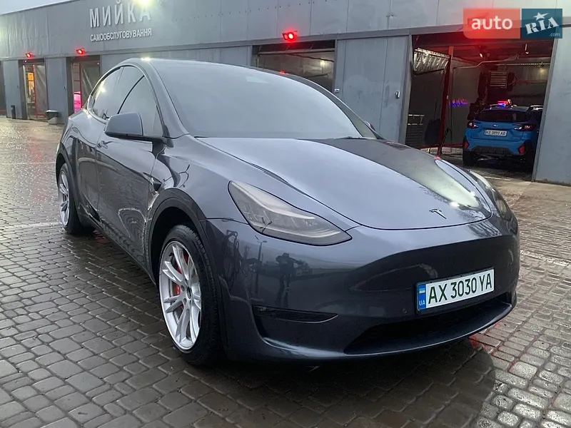 Tesla Model Y