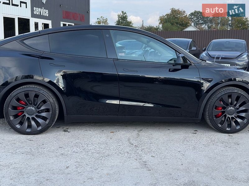 Внедорожник / Кроссовер Tesla Model Y 2022 в Виннице