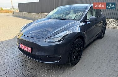 Tesla Model Y  2023