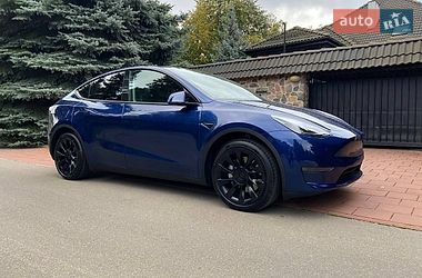 Tesla Model Y  2023