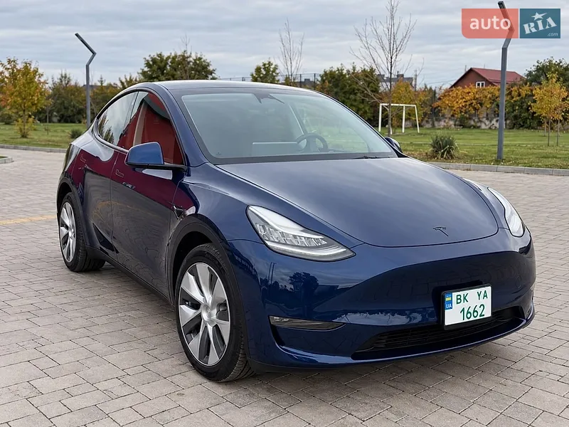 Tesla Model Y 2023