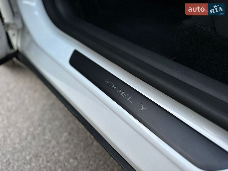 Позашляховик / Кросовер Tesla Model Y 2022 в Вінниці