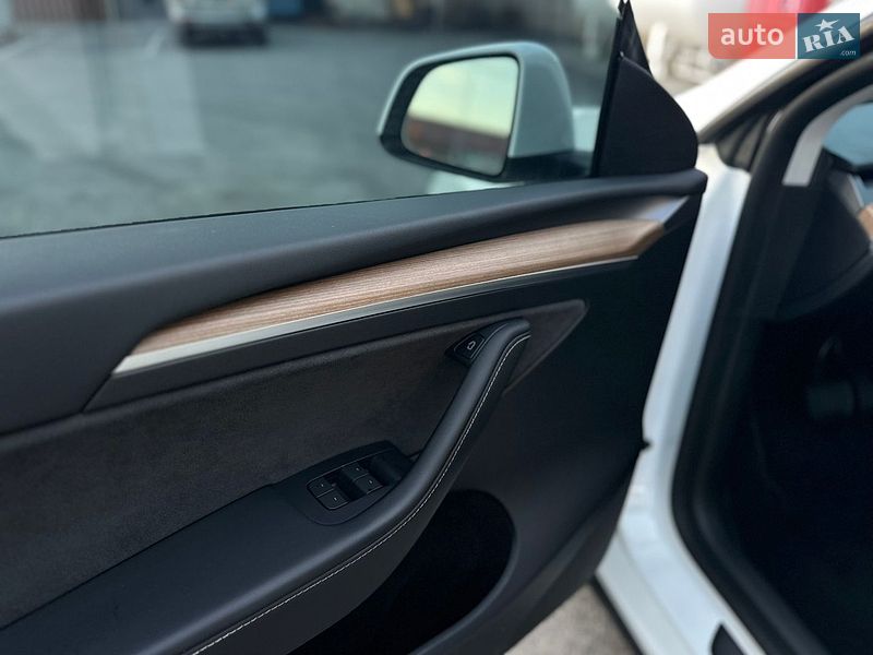 Позашляховик / Кросовер Tesla Model Y 2022 в Вінниці