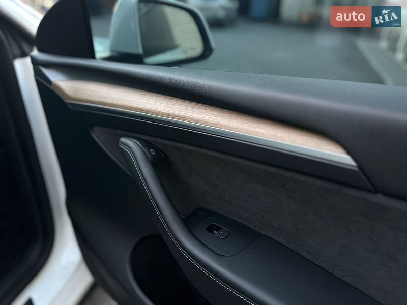 Позашляховик / Кросовер Tesla Model Y 2022 в Вінниці