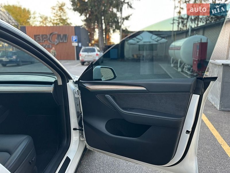 Позашляховик / Кросовер Tesla Model Y 2022 в Вінниці