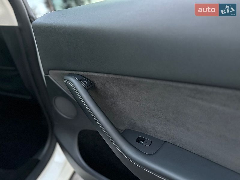 Позашляховик / Кросовер Tesla Model Y 2022 в Вінниці