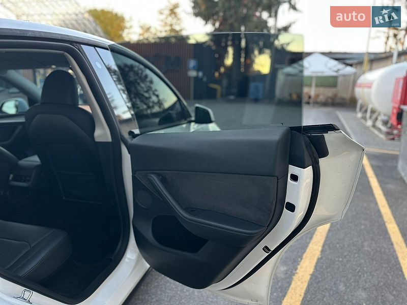 Позашляховик / Кросовер Tesla Model Y 2022 в Вінниці
