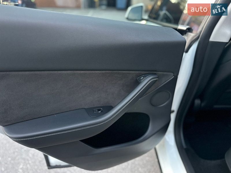 Позашляховик / Кросовер Tesla Model Y 2022 в Вінниці