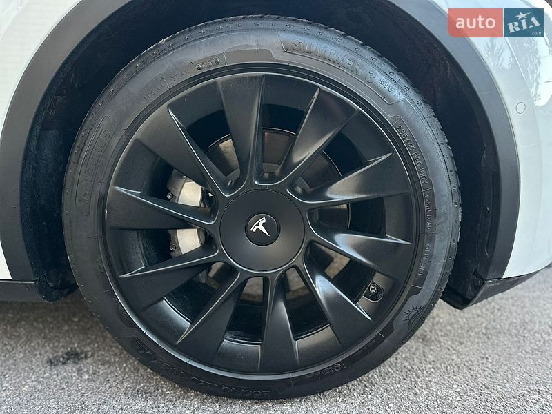 Позашляховик / Кросовер Tesla Model Y 2022 в Вінниці