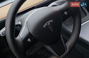 Внедорожник / Кроссовер Tesla Model Y 2023 в Киеве