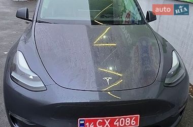 Tesla Model Y  2023