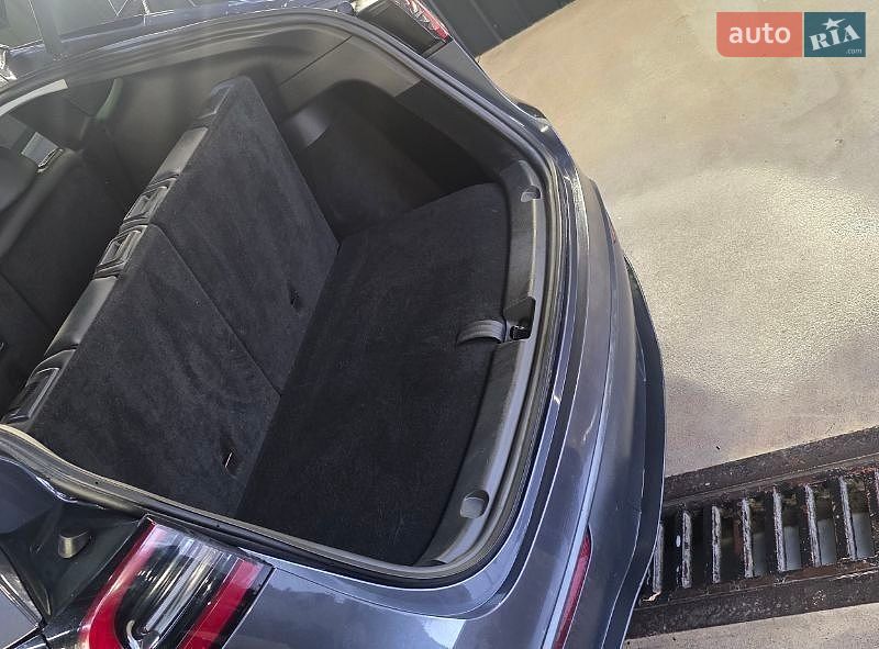 Внедорожник / Кроссовер Tesla Model Y 2023 в Киеве