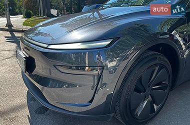Внедорожник / Кроссовер Tesla Model Y 2025 в Киеве