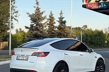 Tesla Model Y  2022