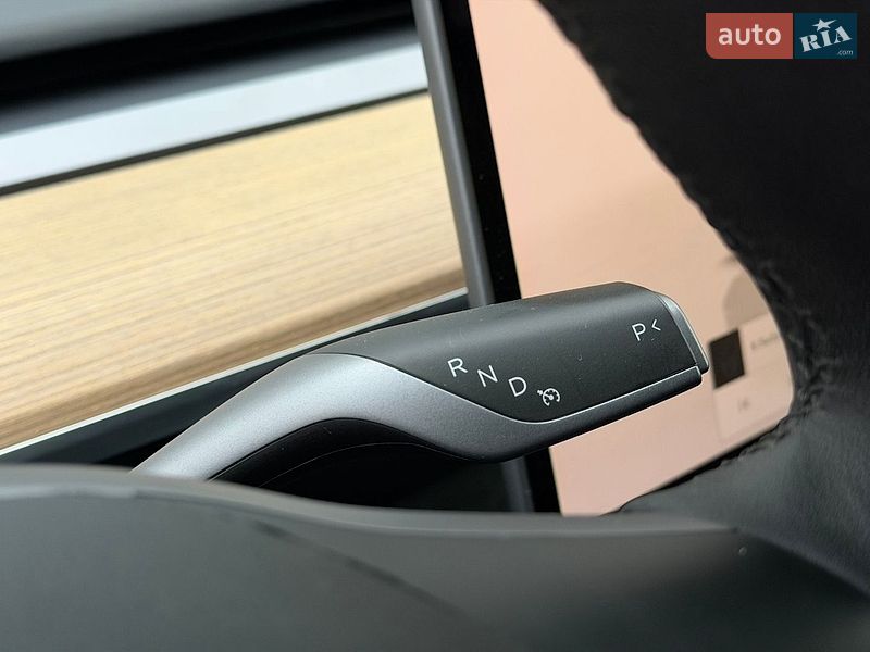 Позашляховик / Кросовер Tesla Model Y 2024 в Рівному