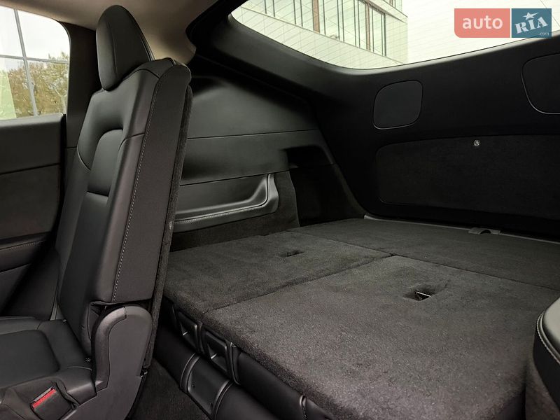 Позашляховик / Кросовер Tesla Model Y 2024 в Рівному