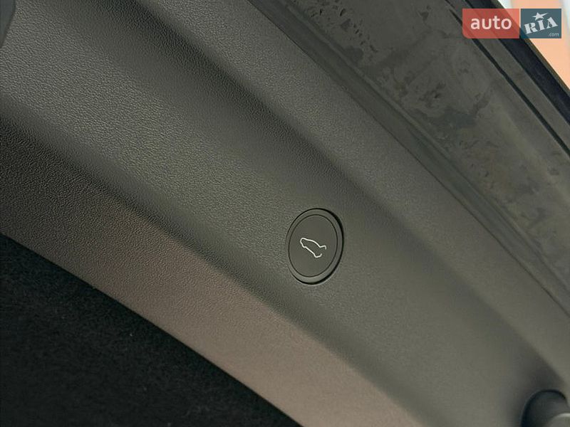 Позашляховик / Кросовер Tesla Model Y 2024 в Рівному
