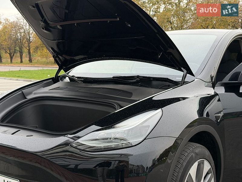 Позашляховик / Кросовер Tesla Model Y 2024 в Рівному