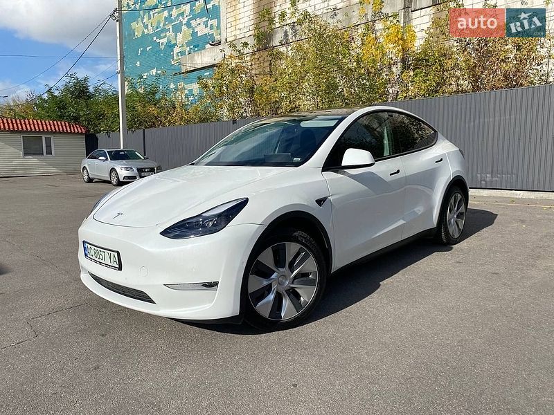 Tesla Model Y 2022