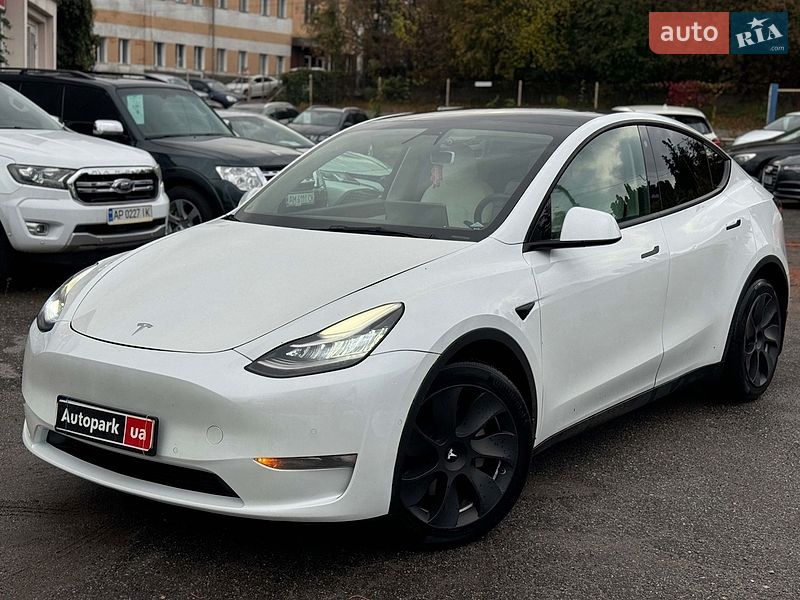 Tesla Model Y 2022