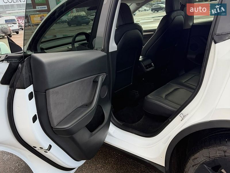 Внедорожник / Кроссовер Tesla Model Y 2023 в Одессе