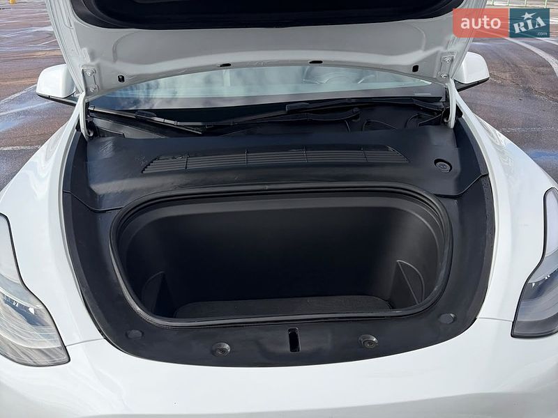 Внедорожник / Кроссовер Tesla Model Y 2023 в Одессе