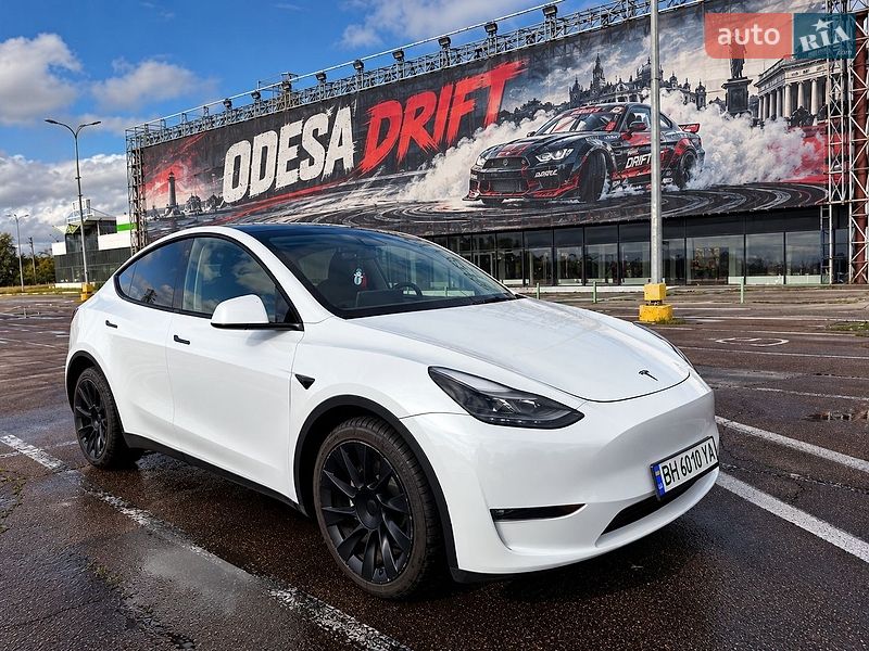 Внедорожник / Кроссовер Tesla Model Y 2023 в Одессе