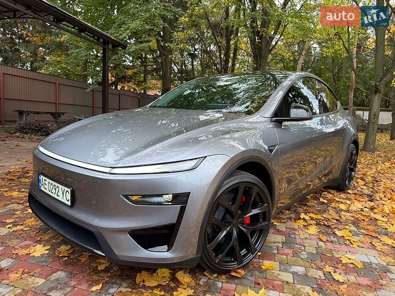 Внедорожник / Кроссовер Tesla Model Y 2026 в Днепре