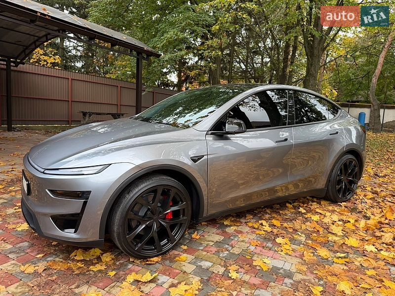 Внедорожник / Кроссовер Tesla Model Y 2026 в Днепре