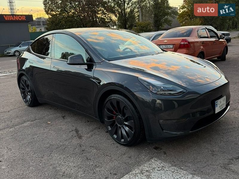 Позашляховик / Кросовер Tesla Model Y 2024 в Черкасах