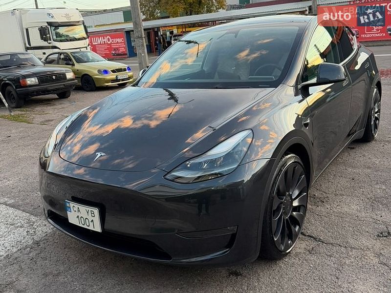 Позашляховик / Кросовер Tesla Model Y 2024 в Черкасах