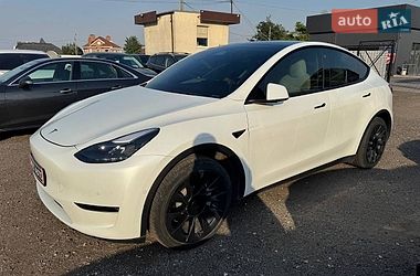 Tesla Model Y  2021